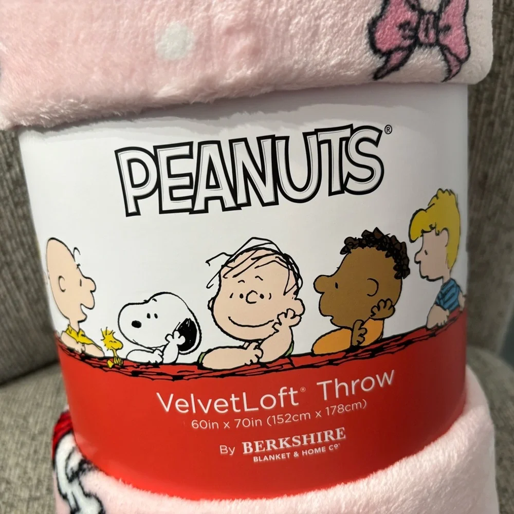 Peanuts Holiday Bows Throw
